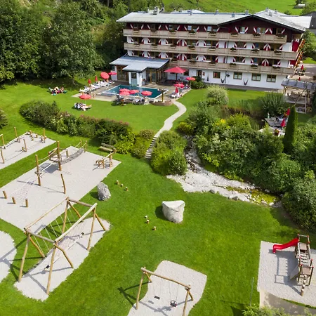 Lägenhetshotell Landhof 4*