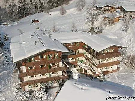 Hotel apartamentowy Landhof 4*