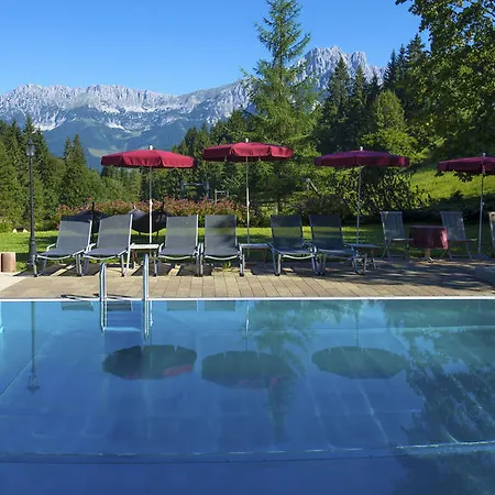 Lägenhetshotell Landhof 4*