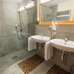 Landhof 4*