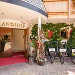 Landhof 엘마우