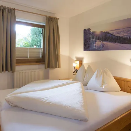 Aparthotel Landhof 4*