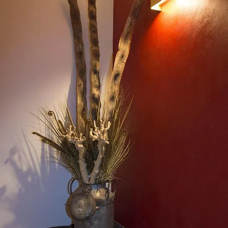 Landhof Aparthotel 4*